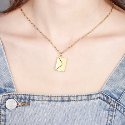 Sofia - Geometric pendant necklace with envelope